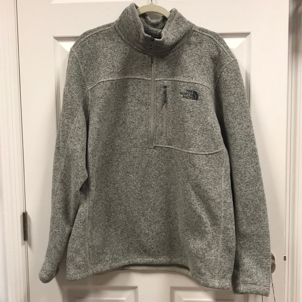 THE NORTH FACE quarter zip pullover. Barely worn
